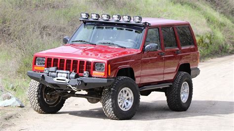 jeep cherokee off roading